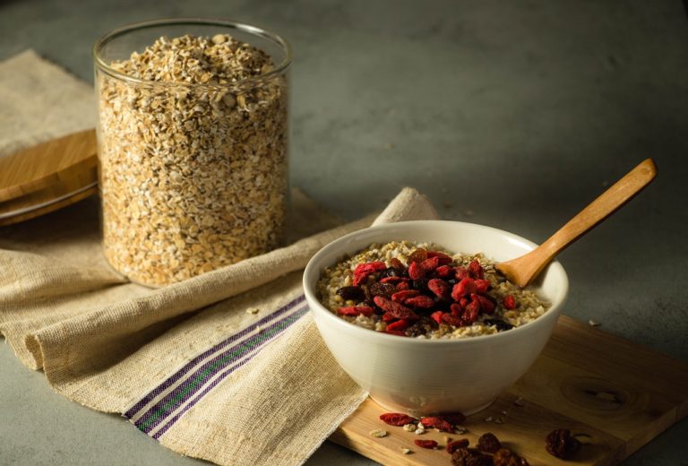 oatmeal, oat, porridge-3171723.jpg